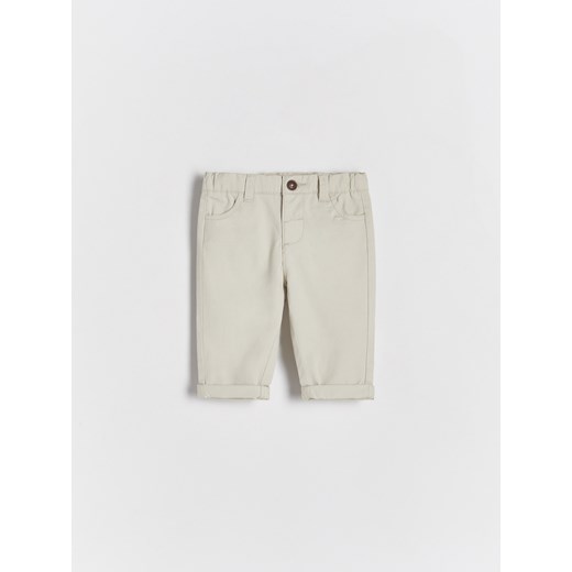 Reserved - Bawełniane spodnie chino - beżowy ze sklepu Reserved w kategorii Spodnie i półśpiochy - zdjęcie 170338847