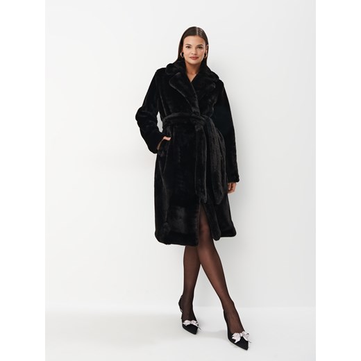 Mohito - Czarny płaszcz z wiązaniem - czarny ze sklepu Mohito w kategorii Płaszcze damskie - zdjęcie 170340845