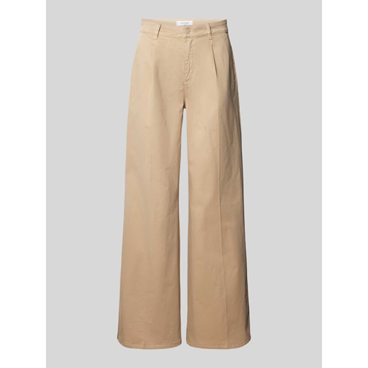 Spodnie materiałowe o rozkloszowanym kroju z zakładkami w pasie ze sklepu Peek&Cloppenburg  w kategorii Spodnie damskie - zdjęcie 170408059