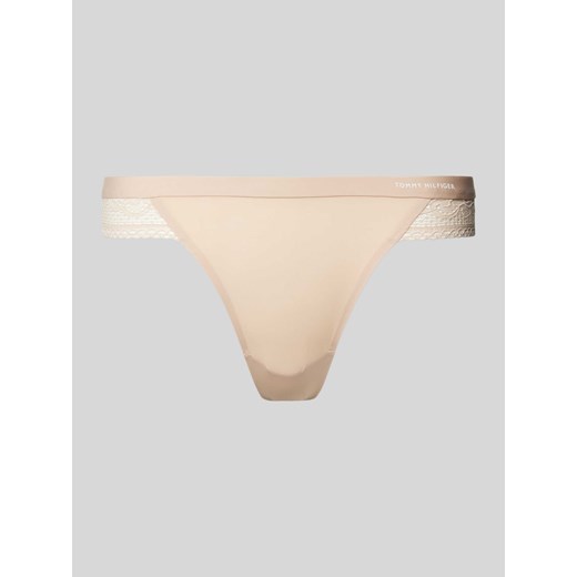 Stringi z obszyciem z koronki model ‘TAILORED COMFORT THONG’ ze sklepu Peek&Cloppenburg  w kategorii Majtki damskie - zdjęcie 170409199