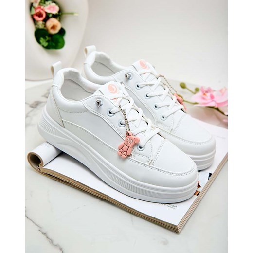 Białe Sneakersy Platformowe z Breloczkiem Street Spirit ze sklepu royalfashion.pl w kategorii Buty sportowe damskie - zdjęcie 170420327