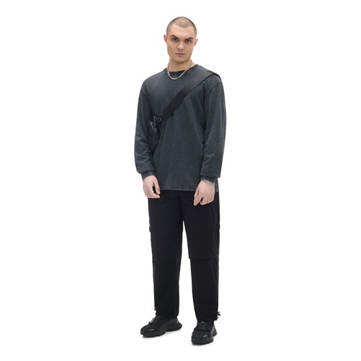 Cropp - Czarne spodnie parachute z paskiem - czarny ze sklepu Cropp w kategorii Spodnie męskie - zdjęcie 170420397