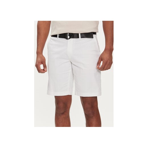Calvin Klein Szorty materiałowe Modern Twill K10K111788 Biały Slim Fit ze sklepu MODIVO w kategorii Spodenki męskie - zdjęcie 170425067