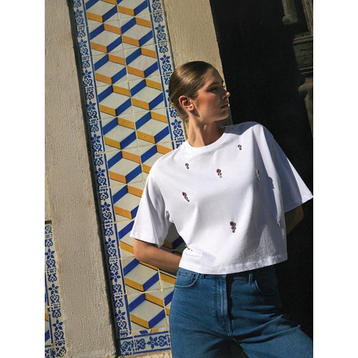 Mohito - T-shirt z ozdobnymi elementami - biały ze sklepu Mohito w kategorii Bluzki damskie - zdjęcie 170426668