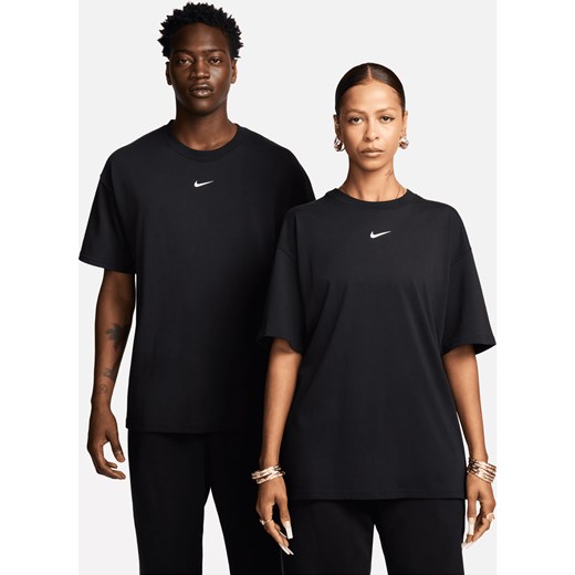 Czarny t-shirt męski Nike z krótkimi rękawami 