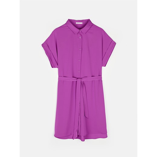 Sukienka Gate mini fioletowa koszulowa z krótkimi rękawami 