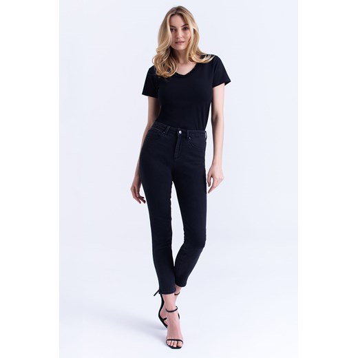 Spodnie jeansowe damskie slim fit czarne ze sklepu 5.10.15 w kategorii Jeansy damskie - zdjęcie 170469675