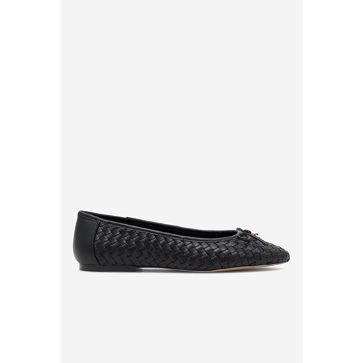 Balerinki Nine West czarne wiosenne casual bez zapięcia 