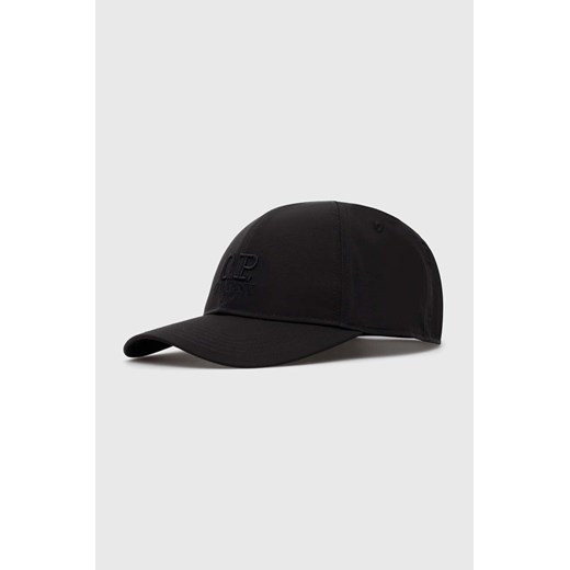 C.P. Company czapka z daszkiem Chrome-R Logo Cap kolor czarny z aplikacją 16CMAC147A005904A ze sklepu PRM w kategorii Czapki z daszkiem damskie - zdjęcie 170503146