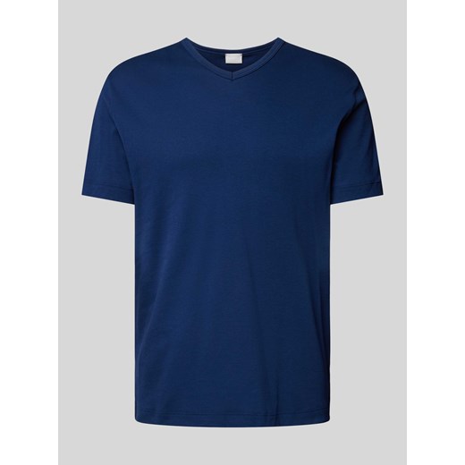 T-shirt z dekoltem w serek ze sklepu Peek&Cloppenburg  w kategorii T-shirty męskie - zdjęcie 170529886