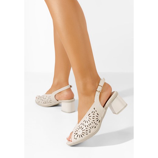 Beżowe sandały na słupku Sotina ze sklepu Zapatos w kategorii Czółenka - zdjęcie 170534705