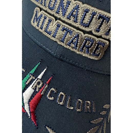 AERONAUTICA MILITARE Granatowa czapka z haftowanym logo Aeronautica Militare outfit.pl wyprzedaż