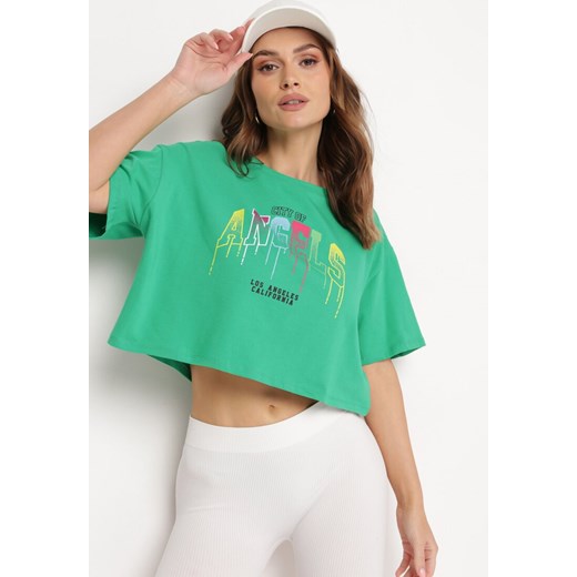 Zielony T-shirt o Krótkim Kroju z Bawełny Ozdobiony Napisem Naveera ze sklepu Born2be Odzież w kategorii Bluzki damskie - zdjęcie 170570906