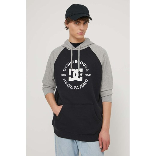 DC bluza męska kolor szary z kapturem z nadrukiem ADYSF03097 ze sklepu ANSWEAR.com w kategorii Bluzy męskie - zdjęcie 170578299