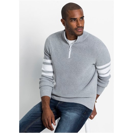 Sweter ze stójką z zamkiem, z bawełny z recyklingu ze sklepu bonprix w kategorii Swetry męskie - zdjęcie 170592117