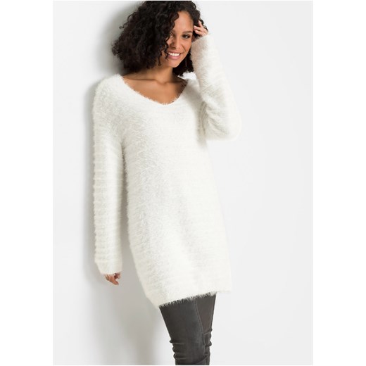 Długi sweter z dzianiny z długim włosem ze sklepu bonprix w kategorii Swetry damskie - zdjęcie 170594088