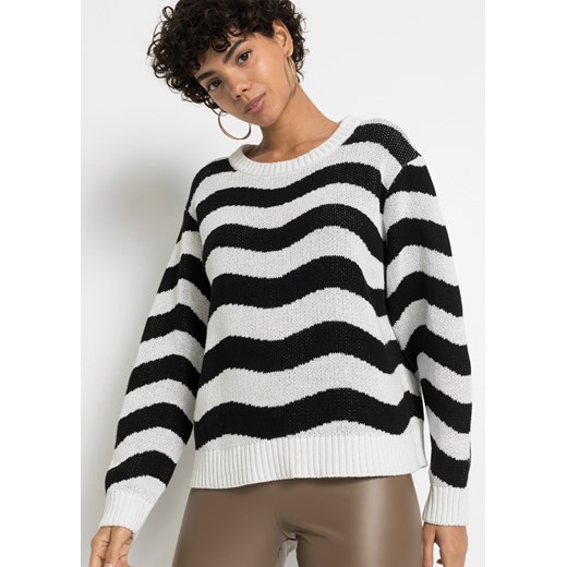 Sweter oversized ze sklepu bonprix w kategorii Swetry damskie - zdjęcie 170600277