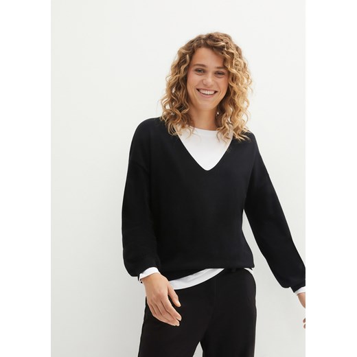 Sweter oversize z głębokim dekoltem w serek ze sklepu bonprix w kategorii Swetry damskie - zdjęcie 170607528