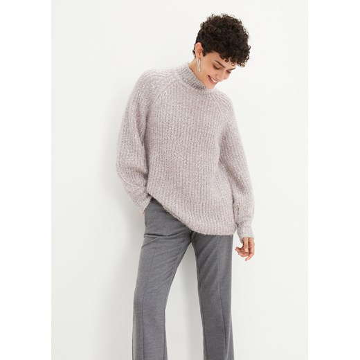 "Sweter z przędzy ""piórkowej""" ze sklepu bonprix w kategorii Swetry damskie - zdjęcie 170608415