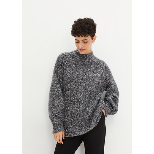 "Sweter z przędzy ""piórkowej""" ze sklepu bonprix w kategorii Swetry damskie - zdjęcie 170608419