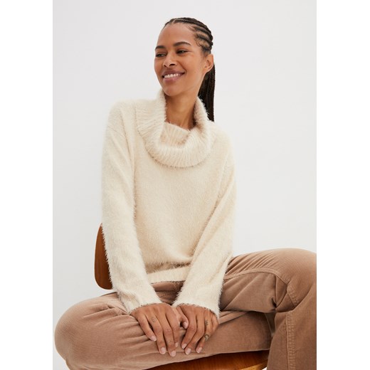 Sweter oversize z przędzy z długim włosem ze sklepu bonprix w kategorii Swetry damskie - zdjęcie 170608598