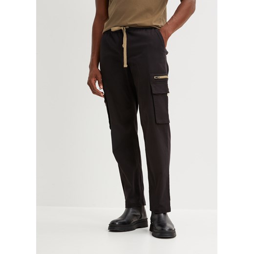 Spodnie bojówki z gumką w talii, Loose Fit Straight ze sklepu bonprix w kategorii Spodnie męskie - zdjęcie 170610189