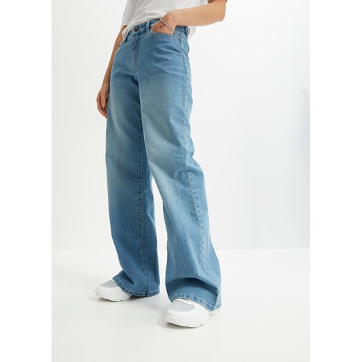 Szerokie dżinsy ze sklepu bonprix w kategorii Jeansy damskie - zdjęcie 170614439