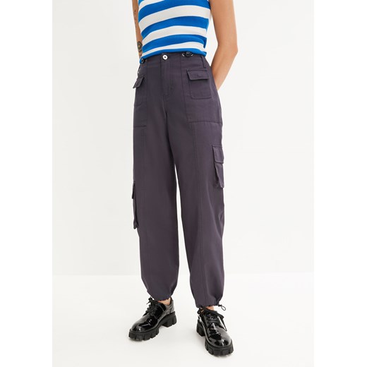 Spodnie bojówki ze sklepu bonprix w kategorii Spodnie damskie - zdjęcie 170615037