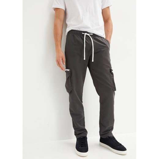 Spodnie bojówki Regular Fit z poliestru z recyklingu, Straight ze sklepu bonprix w kategorii Spodnie męskie - zdjęcie 170615758