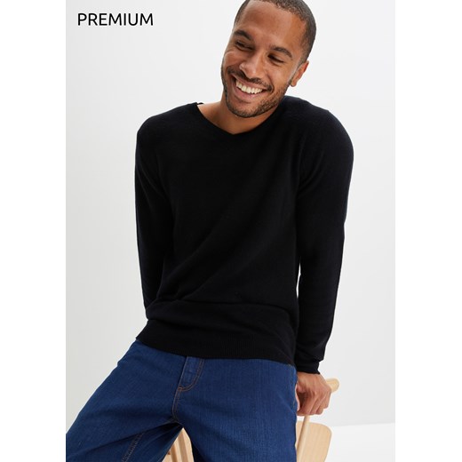 Sweter z wełny z domieszką materiału Good Cashmere Standard®, z dekoltem w serek ze sklepu bonprix w kategorii Swetry męskie - zdjęcie 170617155