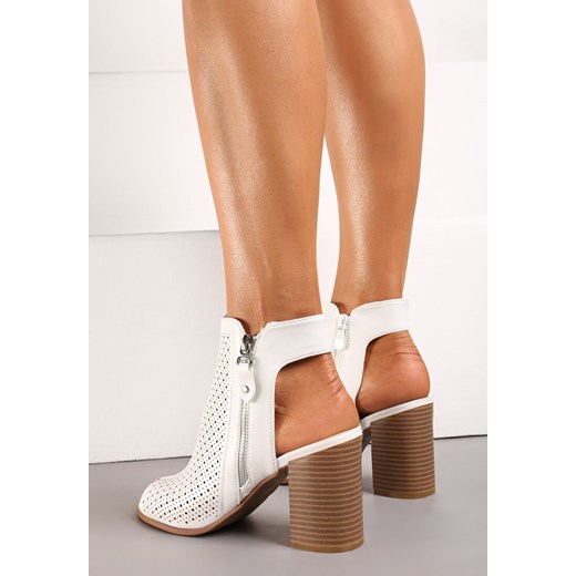 Born2be botki na zamek 