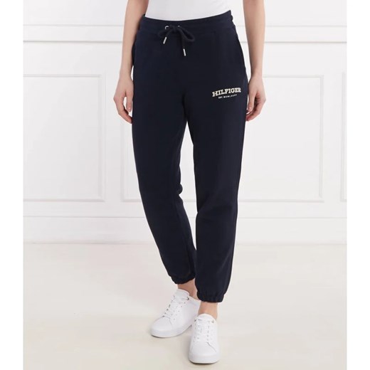 Tommy Hilfiger Spodnie dresowe REG MONOTYPE FLOCK | Regular Fit ze sklepu Gomez Fashion Store w kategorii Spodnie damskie - zdjęcie 170684336