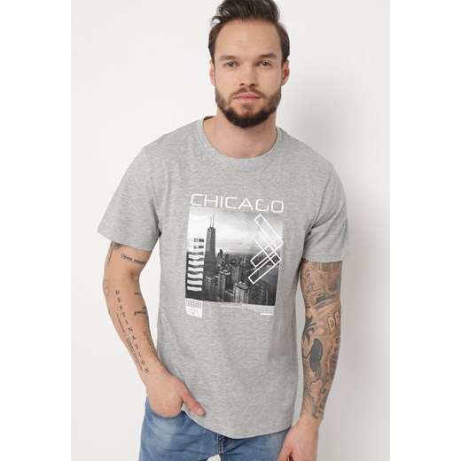 Szara Koszulka z Bawełny Ozdobiona Nadrukiem Daerin ze sklepu Born2be Odzież w kategorii T-shirty męskie - zdjęcie 170701098