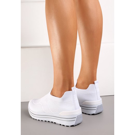 Buty sportowe damskie Born2be