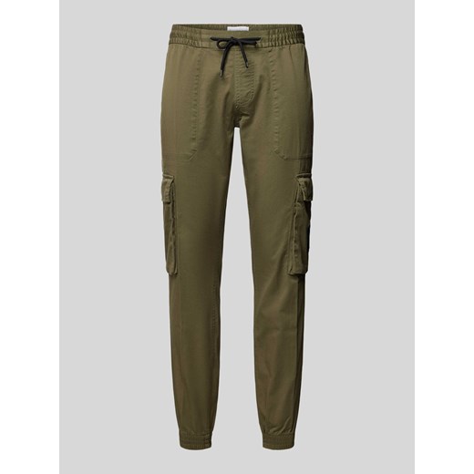 Spodnie cargo o kroju skinny fit z elastycznym pasem ze sklepu Peek&Cloppenburg  w kategorii Spodnie męskie - zdjęcie 170729668