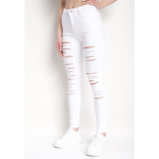 Białe Jeansy Skinny Ozdobione Dziurami z Przodu Aeniala ze sklepu Born2be Odzież w kategorii Jeansy damskie - zdjęcie 170735907