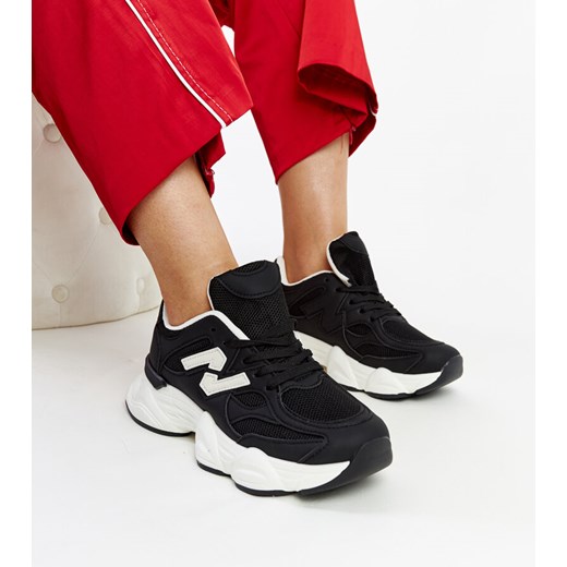 Czarne sneakersy na masywnej podeszwie Gergely ze sklepu gemre w kategorii Buty sportowe damskie - zdjęcie 170742618