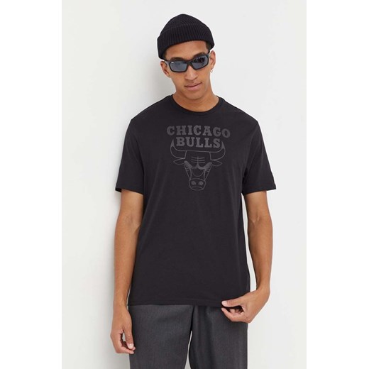 New Era t-shirt bawełniany kolor czarny z nadrukiem CHICAGO BULLS ze sklepu PRM w kategorii T-shirty męskie - zdjęcie 170769506