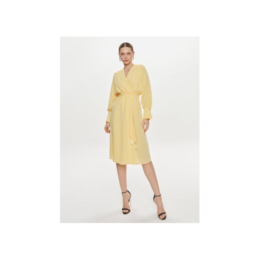 Rinascimento Sukienka koktajlowa CFC0117654003 Żółty Regular Fit ze sklepu MODIVO w kategorii Sukienki - zdjęcie 170771758