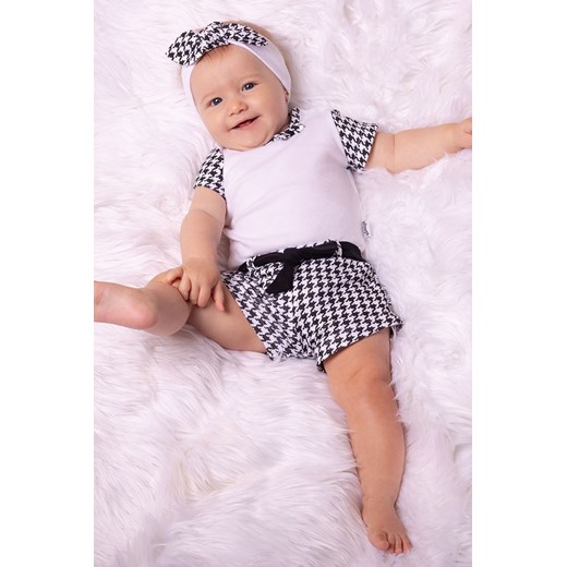 Spodenki bawełniane niemowlęce dla dziewczynki czarno-białe ze sklepu 5.10.15 w kategorii Spodenki niemowlęce - zdjęcie 170772445