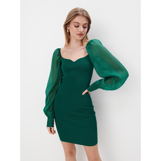 Mohito - Swetrowa zielona sukienka mini - zielony ze sklepu Mohito w kategorii Sukienki - zdjęcie 170778858