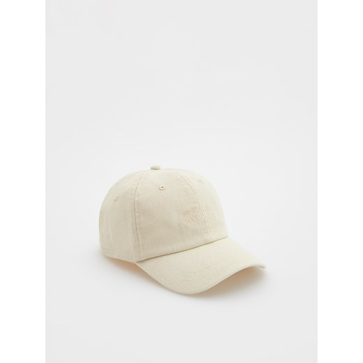 Reserved - Denimowa czapka z daszkiem - beżowy ze sklepu Reserved w kategorii Czapki dziecięce - zdjęcie 170779686