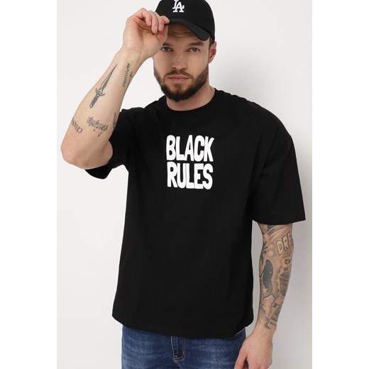 Czarna Bawełniana Koszulka T-shirt z Nadrukiem po Obu Stronach Daven ze sklepu Born2be Odzież w kategorii T-shirty męskie - zdjęcie 170790086