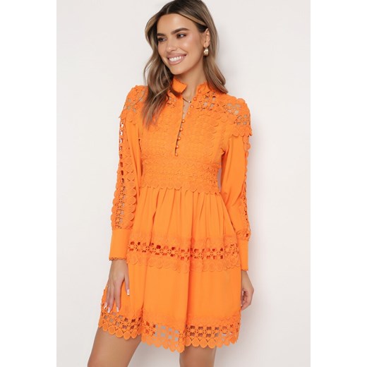 Pomarańczowa Sukienka z Koronką i Guzikami przy Dekolcie Thompson ze sklepu Born2be Odzież w kategorii Sukienki - zdjęcie 170791249