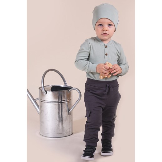 Bawełniana czapka niemowlęca w kolorze oliwkowym ze sklepu 5.10.15 w kategorii Czapki dziecięce - zdjęcie 170808018