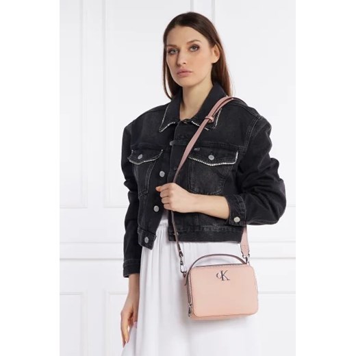 Listonoszka Calvin Klein średnia ze skóry ekologicznej