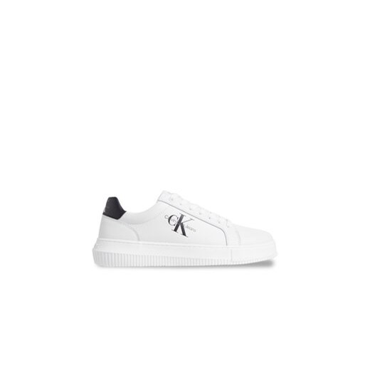 Calvin Klein Jeans Sneakersy Chunky Cupsole Monologo YM0YM00681 Biały ze sklepu MODIVO w kategorii Trampki męskie - zdjęcie 170881795