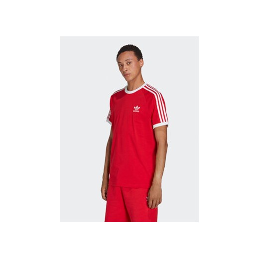 adidas T-Shirt Adicolor Classics 3-Stripes T-Shirt IA4852 Czerwony Regular Fit ze sklepu MODIVO w kategorii T-shirty męskie - zdjęcie 170887486