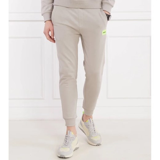 HUGO Spodnie dresowe Doak212 | Regular Fit ze sklepu Gomez Fashion Store w kategorii Spodnie męskie - zdjęcie 170890659