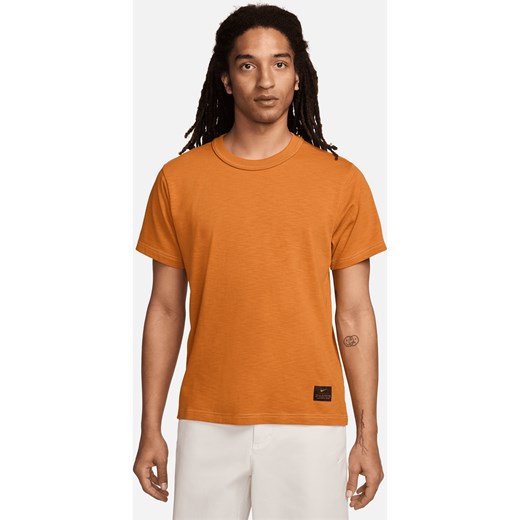 Męska dzianinowa koszulka z krótkim rękawem Nike Life - Pomarańczowy ze sklepu Nike poland w kategorii T-shirty męskie - zdjęcie 170914399